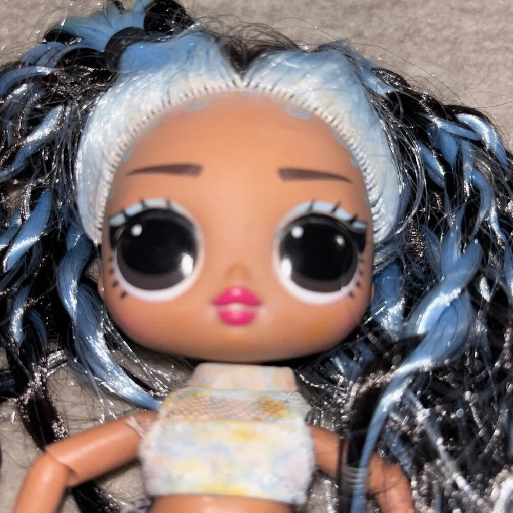 LOL Surprise! Tweens Fashion Doll Freshest + Top & Pants, Blue & Black - Picture 2 of 6